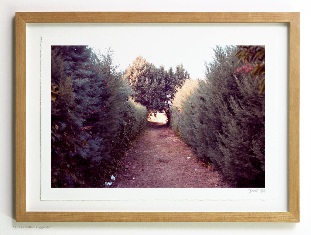 The-hole-framed Light's out of the hole, frame suggestion